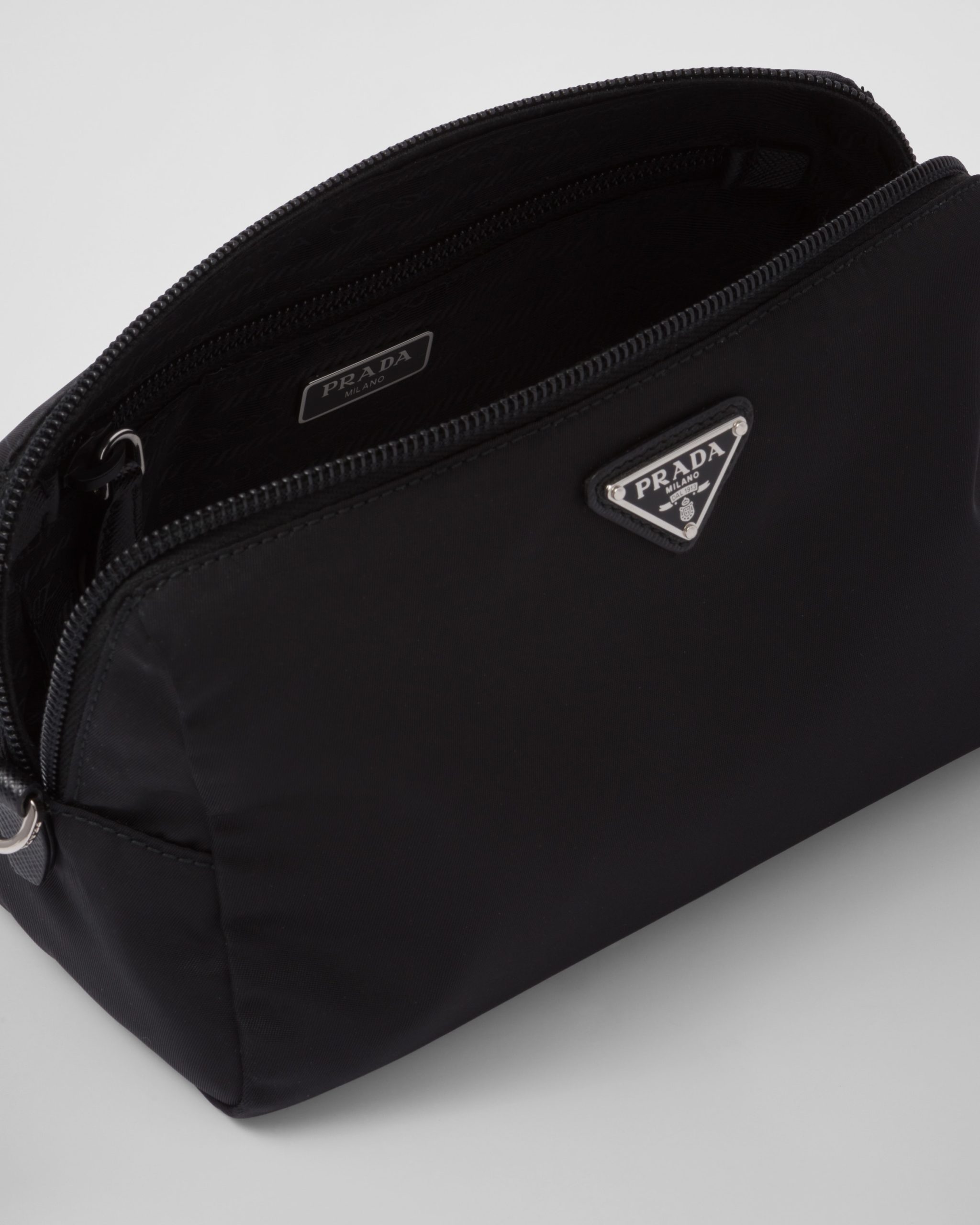 Prada Medium Re-Nylon pouch - Image 3